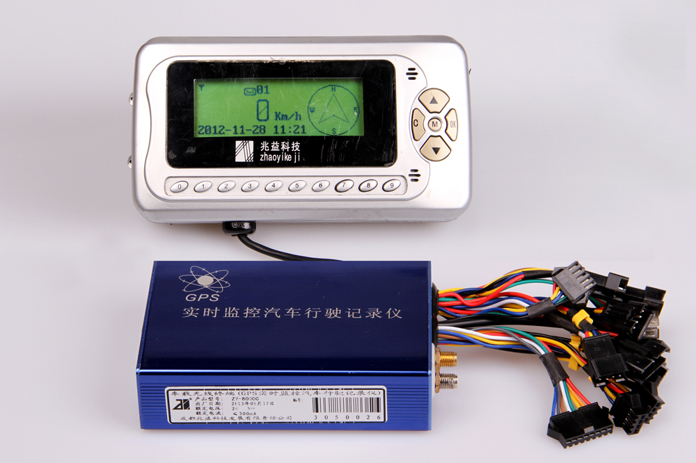 实时监控汽车行驶记录仪（ZY-8000C）